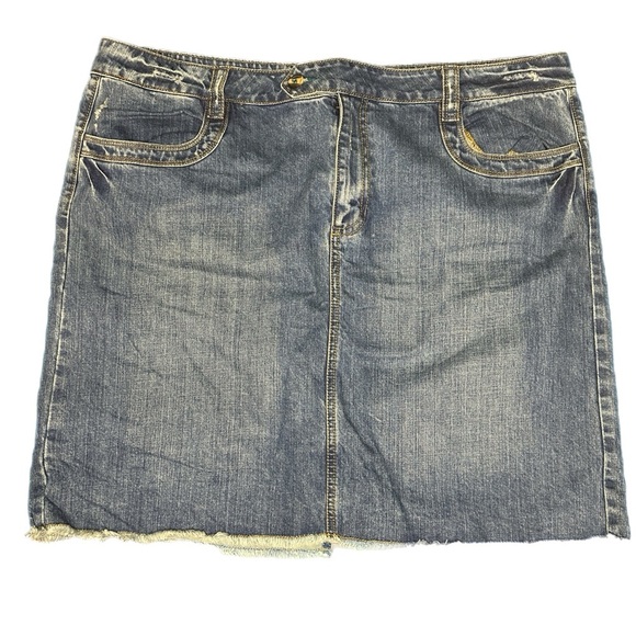 Old Navy Distressed Classic Denim Pencil Skirt size 20 - Picture 1 of 7